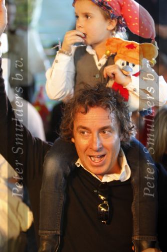 Amsterdam 6 oktober 2007
Leontine Marco Jada Senna en Luca Borsato bij de premiere van de Kabouter Plop film in de amsterdam arena Pathe.