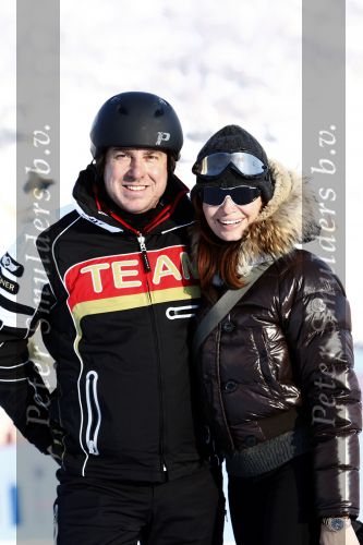 Fiss 15 februari 2009
Marco Borsato en Leontine op skivakantie met Jada Senna en Luca.
Peter Smulders bv