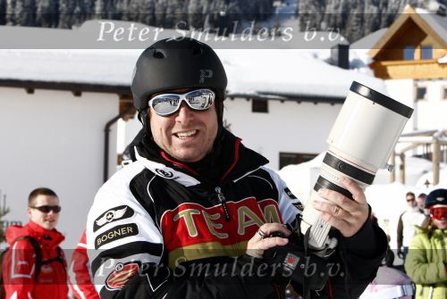 Fiss 15 februari 2009
Ruud Gullit met Joelle en Maxim op wintersport. Ook Marco Borsato en Leontien en Luca Jada en Senna zijn op skivakantie.
Peter Smulders bv