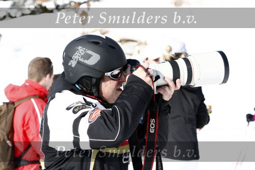 Fiss 15 februari 2009
Ruud Gullit met Joelle en Maxim op wintersport. Ook Marco Borsato en Leontien en Luca Jada en Senna zijn op skivakantie.
Peter Smulders bv