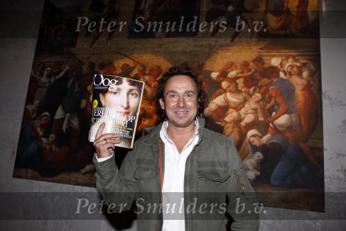 Amsterdam 22 november 2007
Marco Borsato bij presentatie tijdschrift Oog in het rijksmuseum.  Prinses Marilene is daarbij ook aanwezig, zij werkt voor het museum.
