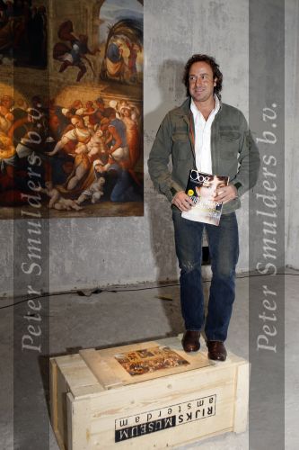 Amsterdam 22 november 2007
Marco Borsato bij presentatie tijdschrift Oog in het rijksmuseum.  Prinses Marilene is daarbij ook aanwezig, zij werkt voor het museum.