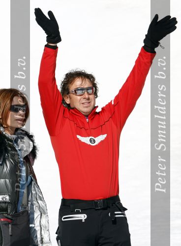 Fiss 28 februari 2008 Marco Borsato en Leontine met hun kinderen Jada Senna en Luca op wintersport / skivakantie.
Peter Smulders bv