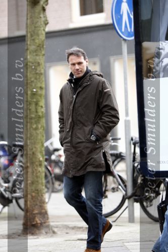 Amsterdam 17 maart 2008
Marco v Basten aan het winkelen met een vriendin op de pc hooftstraat.
Peter Smulders bv