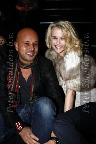 Amsterdam 23 januari 2008
Modeshow Blue Blood tijdens amsterdam fashion week. Maria Kooistra met man steve te pas