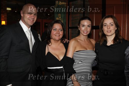 de Meern 6 april 2009
Charity Diiner SOS horse foundation. Marianne Thieme met man Nathalie v tellingen en Rossana Lima Kluivert
Peter Smulders bv