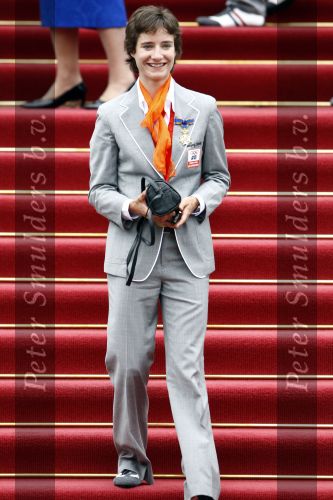 Den Haag 27 augustus 2008
De Olympische medaille winnaars van Peking op het bordes bij Koningin Beatrix. Aanwezig oa Anky v Grunsven Maarten v d Weijden Inge Dekker Marianne Vos Naomi v As Fatima de Moreiro Melo, anky v Grunsven Deborah Gravenstijn...
Peter Smulders bv