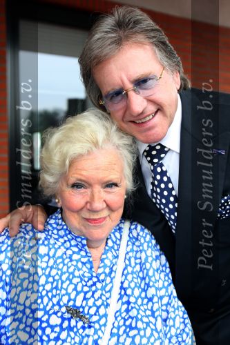 Herpen ( Gemeente Oss ),  27 Mei 2008
Koningin Beatrix bij opening van het nieuwe gebouw \