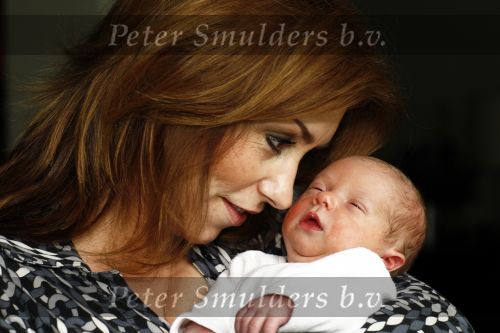 Breda 5 mei 2009
Marielle Bastiaanse met baby Willen en vriend thuis.
Peter Smulders bv