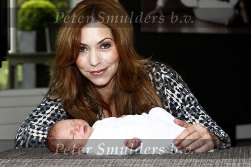 Breda 5 mei 2009
Marielle Bastiaanse met baby Willen en vriend thuis.
Peter Smulders bv