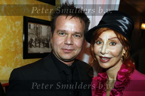 Uitgeest 19 januari 2009
Feest Henk Geels n Bobs saloon. Mentalist Richard Stooker met marijke helwegen
Peter Smulders bv