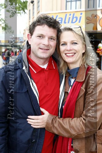 Biddinghuizen 26 april 2009
Bn ers in Walibi. Marilou v Steenis met man en dochters
Peter smulders bv