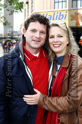 Biddinghuizen 26 april 2009
Bn ers in Walibi. Marilou v Steenis met man en dochters
Peter smulders bv