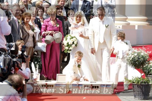 Fijnaart Willemstad en  Oudenbosch 9 mei 2008
Frans Bauer en Mariska trouwen. 
Christiaan Frans jr en Jan zijn er natuurlijk bij.
