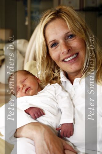 Fijnaart 11 mei 20-09
Frans en Mariska bauer met hun lasatste aanwinst Lucas. Ook Christiaan Frans en Jan waren natuurlijk aanwezig.
Peter Smulders bv
