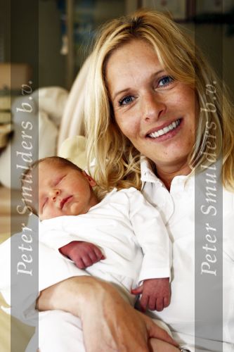 Fijnaart 11 mei 20-09
Frans en Mariska bauer met hun lasatste aanwinst Lucas. Ook Christiaan Frans en Jan waren natuurlijk aanwezig.
Peter Smulders bv
