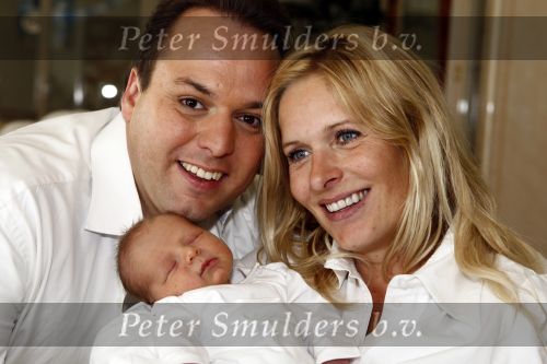 Fijnaart 11 mei 20-09
Frans en Mariska bauer met hun lasatste aanwinst Lucas. Ook Christiaan Frans en Jan waren natuurlijk aanwezig.
Peter Smulders bv