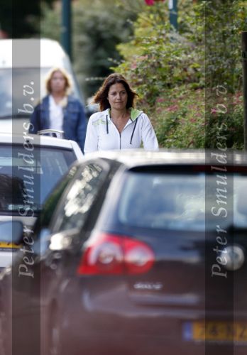Baarn 7 sdeptember 2007
Mariska Hulscher brengt haar kinderen naar school. Sinds kort is zij verhuisd van Amsterdam naar Baarn.