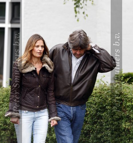 Baarn 13 september 2008
Mariska Hulscher aan het winkelen met haar nieuwe vriend Matthijs Kriegsman.