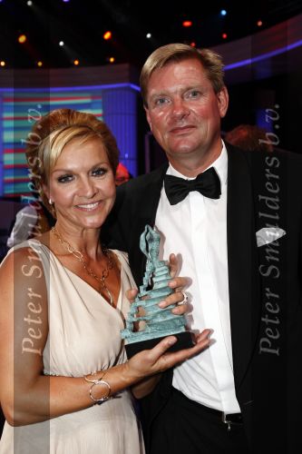 Hilversum 2 juni 2008
Uitreiking musical awards in studio 22. Mariska v Kolk met man
Peter Smulders bv