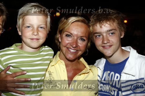 Biddinghuizen 26 april 2009
Bn ers in Walibi. Mariska v Kolck met zoons
Peter smulders bv