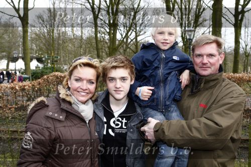 Kaatsheuvel 29 maart 2009
15 jarig bestaan van Princess in de efteling. Mariska v Kolk met man Knut en zoons
Peter Smulders bv