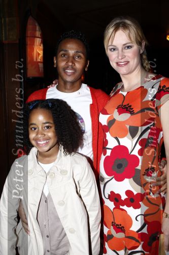 Amsterdam 12 april 2008
Marit v Bohemen zwanger met vriend en stiefdochter bij premiere Morisson krijgt een zusje.
