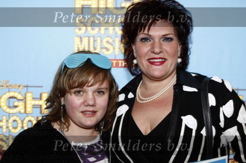 Tilburg 25 januari 2009
Premiere High school musical in schouwburg Tilburg. Marjolein Touw met dochter
Peter Smulders bv