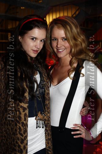 Amsterdam 2 maart 2009
Modeshow Jos Raak bij Loods 6 in Amsterdam. Lisa  Liza Sips en marly v d Velde
Peter Smulders bv