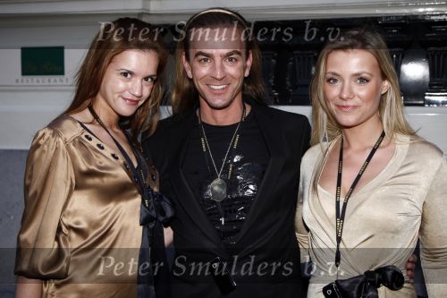 Amsterdam 21 april 2008
Presentatie van Samsung Ladyphone in het amstel hotel. Marly v d Velde Gigi Ravelli en Tom Sebastian
Peter Smulders bv