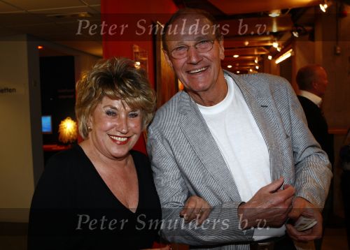 Amsterdam 30 maart 2009
Hommage aan Jenny Arean in de meervaart met verschillende artiesten.
Marc Marie Huijbregts en Loes Luca presenteren het programma. Jenny met Marnix Kappers
Peter Smulders bv