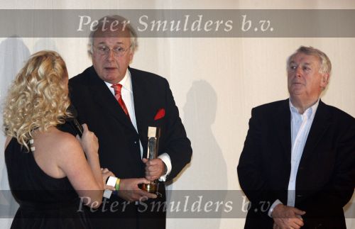 Hilversum 26 januari 2009
Mart Smeets krijgt ouevre prijs bij uitreiking gouden beelden. Mart met Koos Postema en Bridget Maasland
Peter Smulders bv