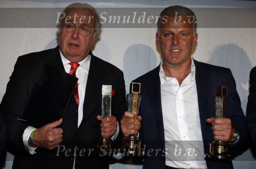 Hilversum 26 januari 2009
Mart Smeets krijgt ouevre prijs bij uitreiking gouden beelden. Mart met Peter R de Vries
Peter Smulders bv