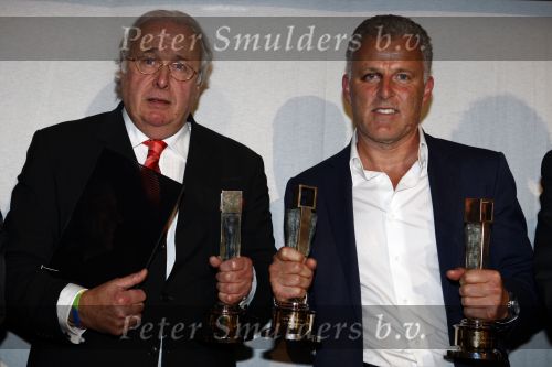 Hilversum 26 januari 2009
Mart Smeets krijgt ouevre prijs bij uitreiking gouden beelden. Mart met Peter R de Vries
Peter Smulders bv