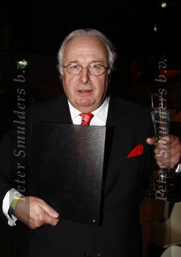 Hilversum 26 januari 2009
Mart Smeets krijgt ouevre prijs bij uitreiking gouden beelden.
Peter Smulders bv