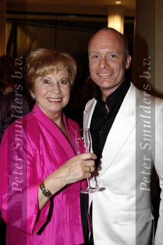 Amsterdam 15 maart 2008
Modeshow Mart Visser in het hilton . mart met moeder
Peter Smulders bv