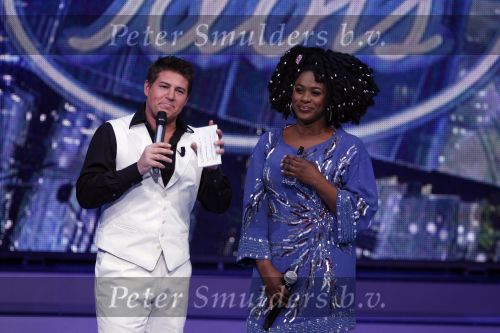 Hilversum 12 december 2008
Opnames idols in studio 21. Martijn Krabbe met Nathalie