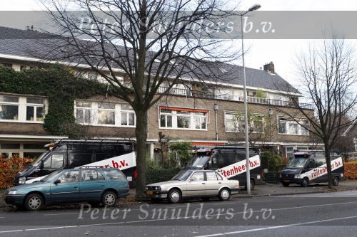 Amsterdam 22 november 2007
Martijn Krabbe heeft lekkage in zijn huis. 30000 liter water is er in zijn kelder gelopen.
