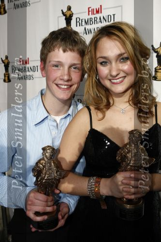 Amsterdam 9 maart 2009
Martijn Lakemeier krijgt Rembrandt voor zijn rol in oorlogswinter.Martijn met Melody Klaver
Peter Smulders bv