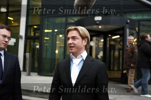 Amsterdam 13 februari 2008 
Rechtzaak van Rob de Nijs en Belinda Meuldijk ivm rattengate. Martijn v d Berg en Thierry Duval waren ook aanwezig alsmede Astrid Collee
Peter Smulders bv