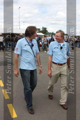 Le Mans, 12 Juli 2008
Le Mans Classic 2008
TV verslaggever/Programmamaker Martin Utberg van Topspeed TV in gesprek met Gijs v Lennep