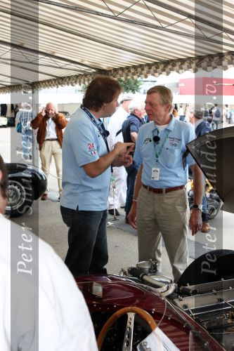 Le Mans, 12 Juli 2008
Le Mans Classic 2008
TV verslaggever/Programmamaker Martin Utberg van Topspeed TV in gesprek met Gijs v Lennep