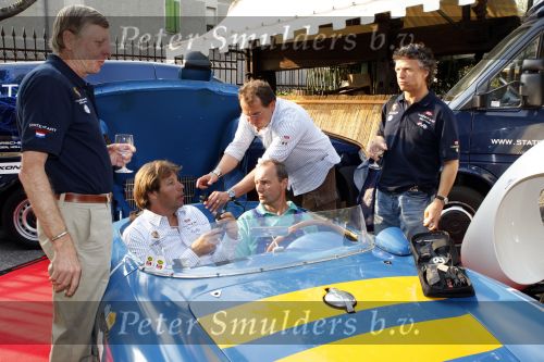 Brescia 15 mei 2008
Start van de Mille Miglia in Brescia. State of art rijdt met 2 porsches mee. Gijs v Lennep en Jan Lammers. Martin Utberg