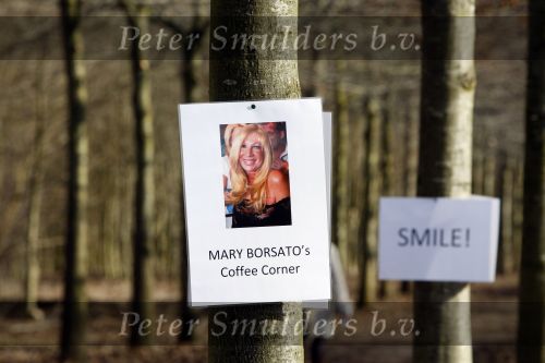 Diemen 14  februari 2009
Wandeltocht voor honden in het diemer bos. Mary Borsato\'s coffee corner
Peter Smulders bv