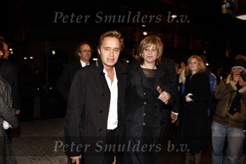 Amsterdam 11 maart 2008
Het boekenbal in de stadsschouwburg van Amsterdam. Max Westerman met een vriendin
Peter Smulders bv