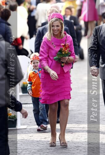 Makkum en Franeker30 april 2008
Koninginnedag 2008 met Koningin Beatrix Prins Willem Alexander Friso Constantijn Maurits Floris Pieter Christiaan Pieter v Vollenhoven en de prinsessen Maxima Laurentien Mabel Aimee Anita Margriet en Marilene.
Peter Smulders bv