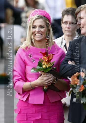 Makkum en Franeker30 april 2008
Koninginnedag 2008 met Koningin Beatrix Prins Willem Alexander Friso Constantijn Maurits Floris Pieter Christiaan Pieter v Vollenhoven en de prinsessen Maxima Laurentien Mabel Aimee Anita Margriet en Marilene.
Peter Smulders bv