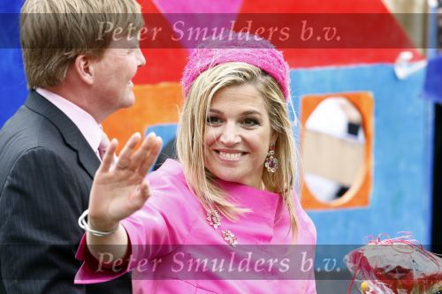 Makkum en Franeker30 april 2008
Koninginnedag 2008 met Koningin Beatrix Prins Willem Alexander Friso Constantijn Maurits Floris Pieter Christiaan Pieter v Vollenhoven en de prinsessen Maxima Laurentien Mabel Aimee Anita Margriet en Marilene.
Peter Smulders bv