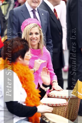Makkum en Franeker30 april 2008
Koninginnedag 2008 met Koningin Beatrix Prins Willem Alexander Friso Constantijn Maurits Floris Pieter Christiaan Pieter v Vollenhoven en de prinsessen Maxima Laurentien Mabel Aimee Anita Margriet en Marilene.
Peter Smulders bv