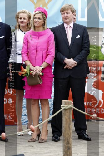 Makkum en Franeker30 april 2008
Koninginnedag 2008 met Koningin Beatrix Prins Willem Alexander Friso Constantijn Maurits Floris Pieter Christiaan Pieter v Vollenhoven en de prinsessen Maxima Laurentien Mabel Aimee Anita Margriet en Marilene.
Peter Smulders bv